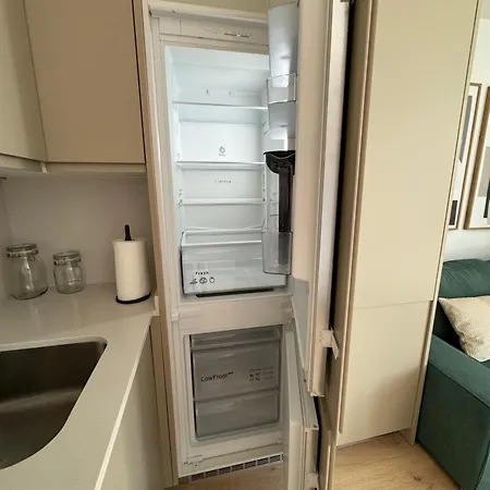 Oasis Pavia 15 *